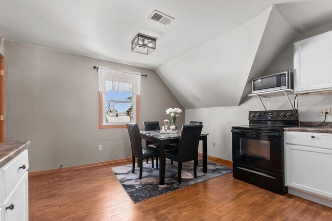 Foto del edificio - 1412 N Durkee St