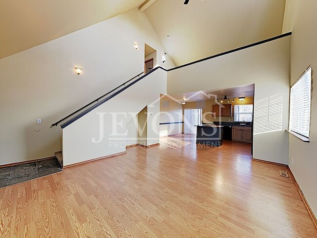 Building Photo - 615 Jamie Dr