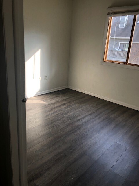 Building Photo - 1109 Ravens Crest Dr