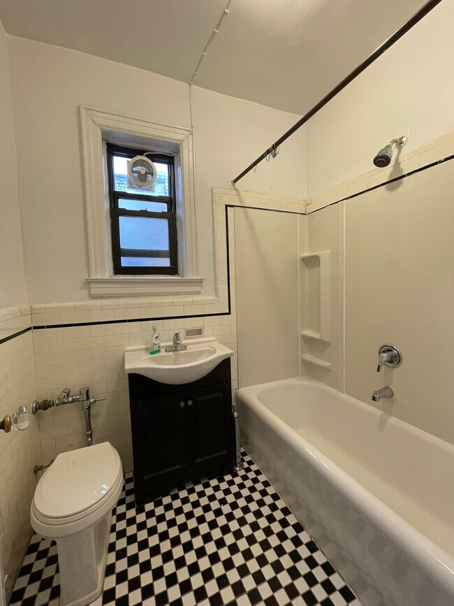 bathroom - 7210 34th Ave