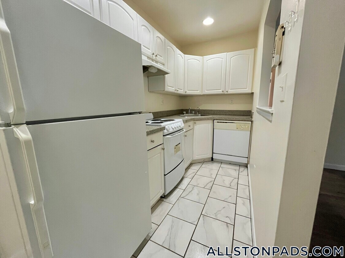 Foto principal - 26 Allston St