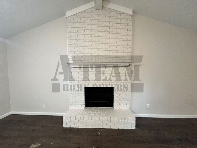 Foto del edificio - This beautifully remodeled 2-bedroom, 1-bathroom home