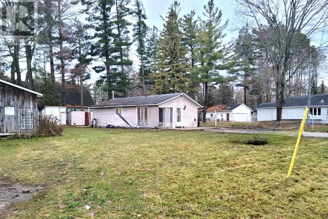 Photo du bâtiment - 709 Roberts Rd