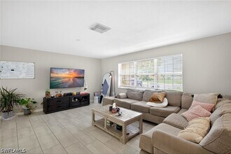 Building Photo - 4830 Cortez Cir