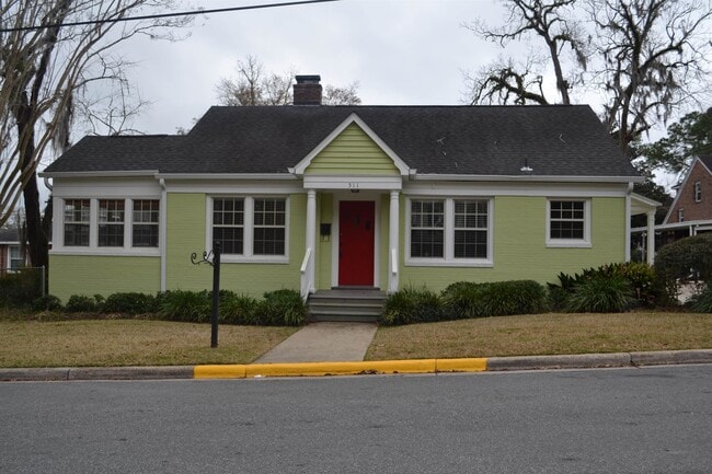 Building Photo - 511 Beverly St