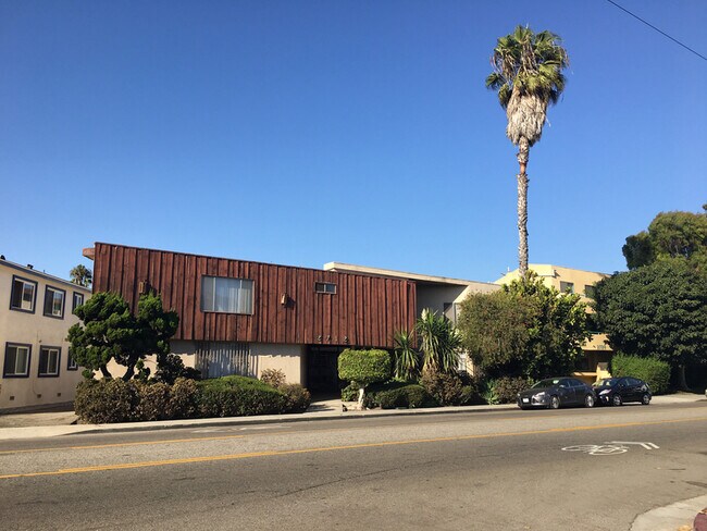 Building Photo - 2712 Abbot Kinney Blvd