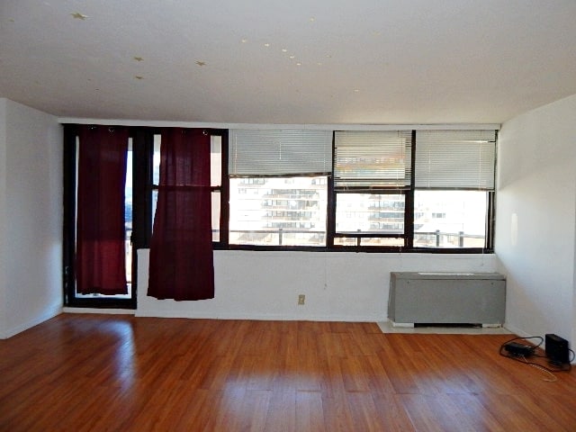 Building Photo - 280 Marin Blvd