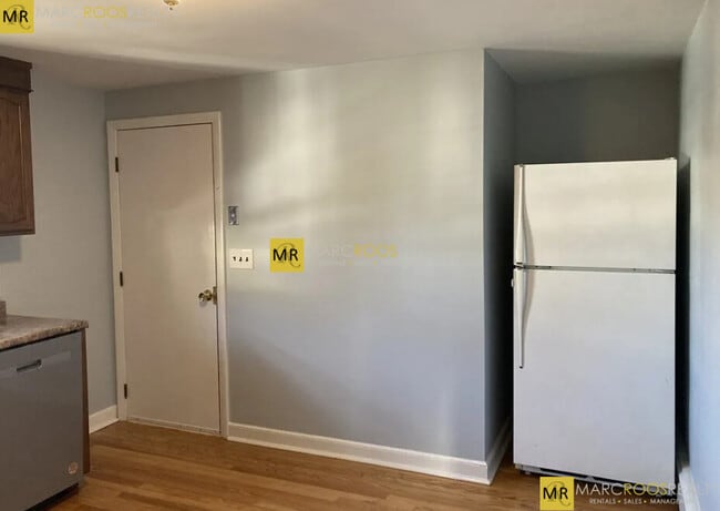 Foto del edificio - 10 Pine St