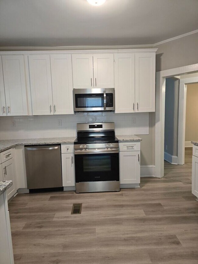 Foto del edificio - Stunning Renovated Home with Owner Financi...