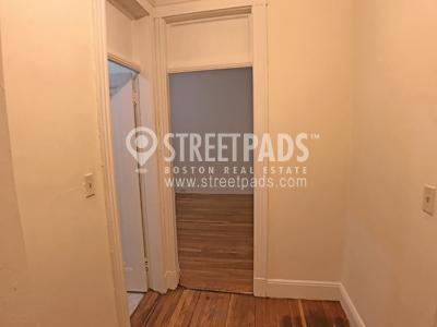 Foto del edificio - bedroom in Boston MA 02215