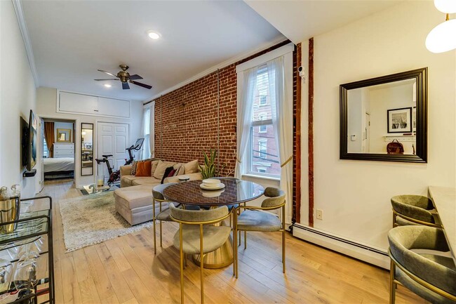 Foto del edificio - 841 Willow Ave