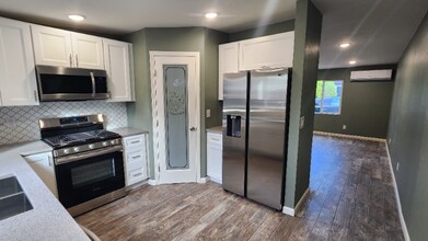 3438 E Monte Vista Dr