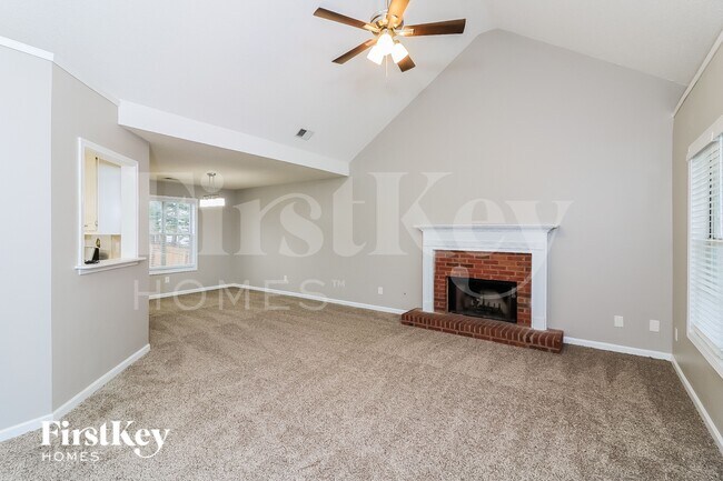 Foto del edificio - 4912 Baker Ridge Pl