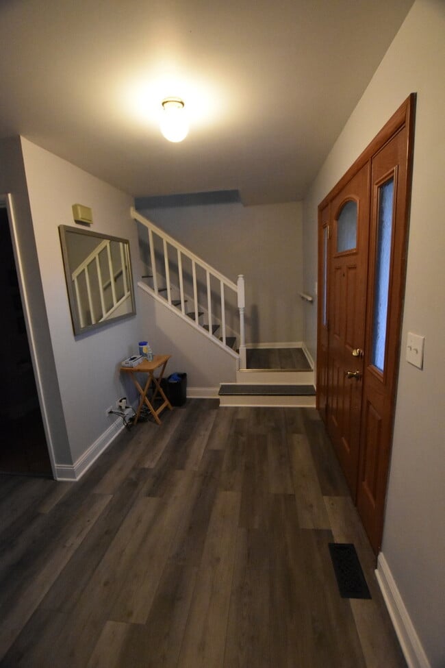 Building Photo - 1260 Arrowwood Ct