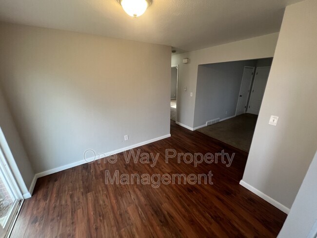 Building Photo - 1236 Wilshire Ave