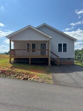Building Photo - 216 Quinn Hill Ln