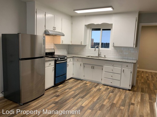 Building Photo - 2 br, 1 bath Apartment - 2 S Mills