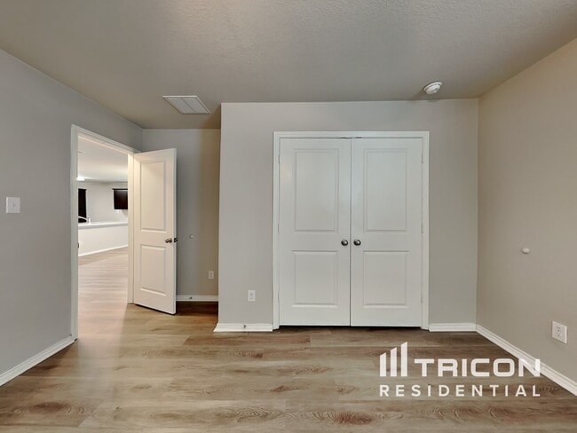 Building Photo - 9720 Marbach Brk