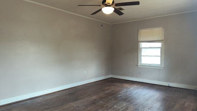 Foto del edificio - 1605 W 31st Ave