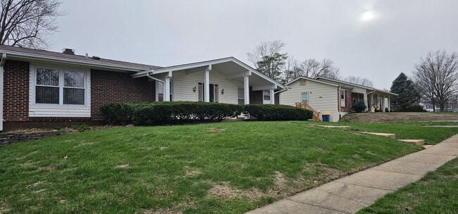 Building Photo - 11864 Featherwood Dr