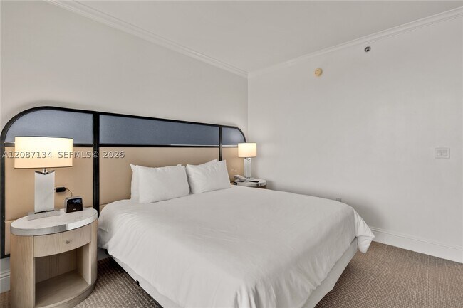 Foto del edificio - 4401 Collins Ave