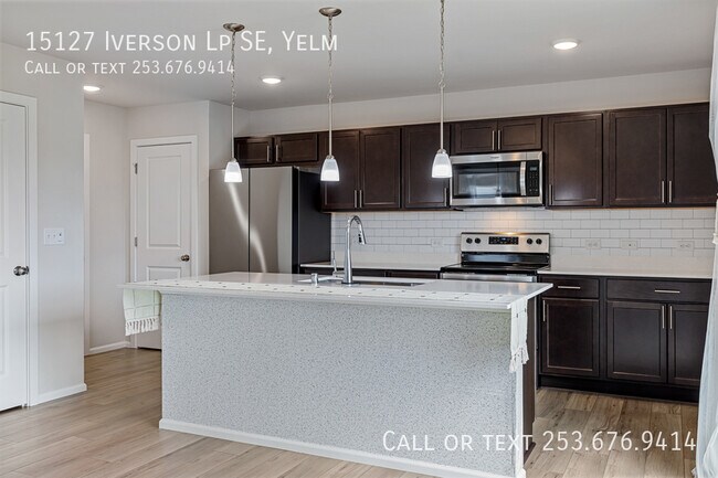 Foto del edificio - 15127 Iverson Lp SE