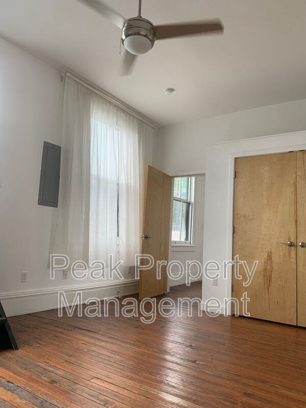 Building Photo - 1315 Hull St