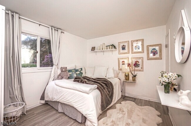 Foto del edificio - 2 Sugarbowl Ct