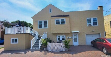 Building Photo - 147 Mitchell Ave
