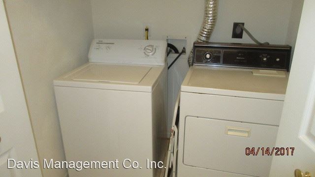 Foto del edificio - 4 br, 2.5 bath House - 228 Belmont Circle