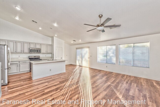 Building Photo - 4 br, 3 bath House - 9087 Ravenhurst St