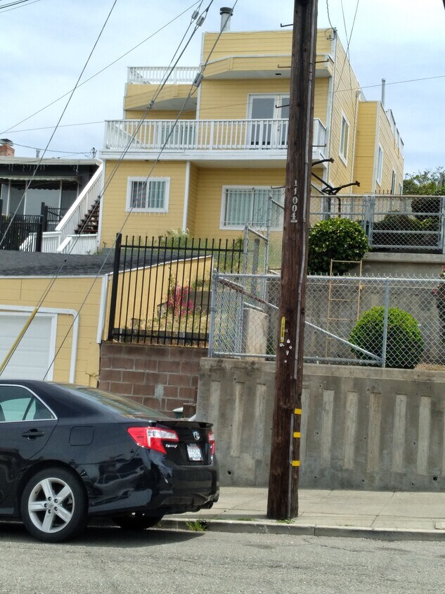 Foto del edificio - 9930 Lawlor St