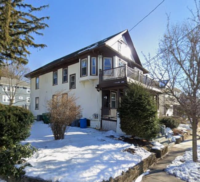 Building Photo - 73 Hillsdale Rd