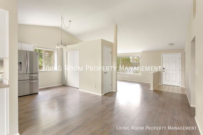 Building Photo - 8715 NE 109th Ct