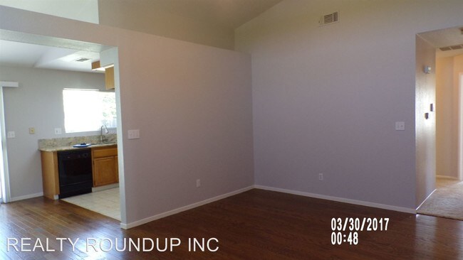 Building Photo - 8901 Portofino Dr