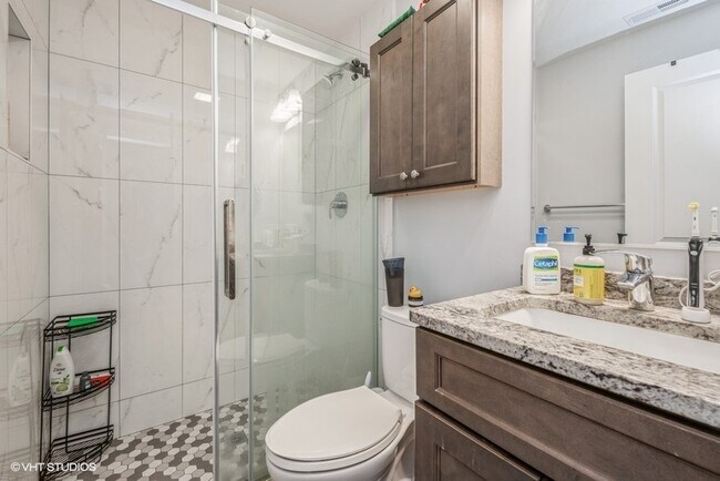 Foto del edificio - 1424 E 53rd St