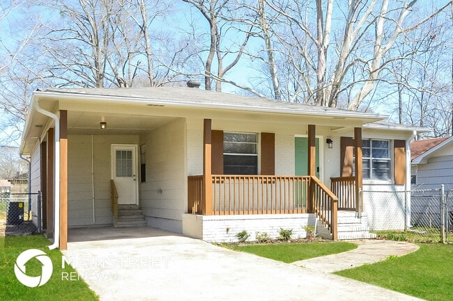 Building Photo - 121 Nabors Ave