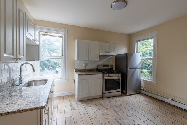 Foto del edificio - 204 Redmond St