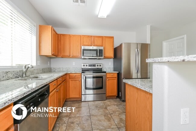 Building Photo - 16450 N Naegel Dr