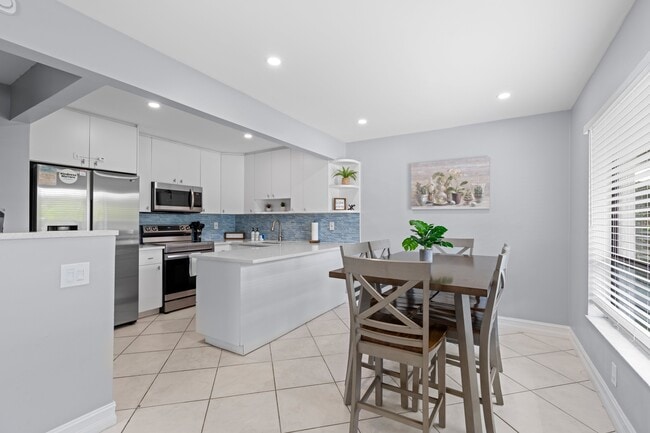 Photo - 3372 NE 5th Dr (Boca Raton, FL) House