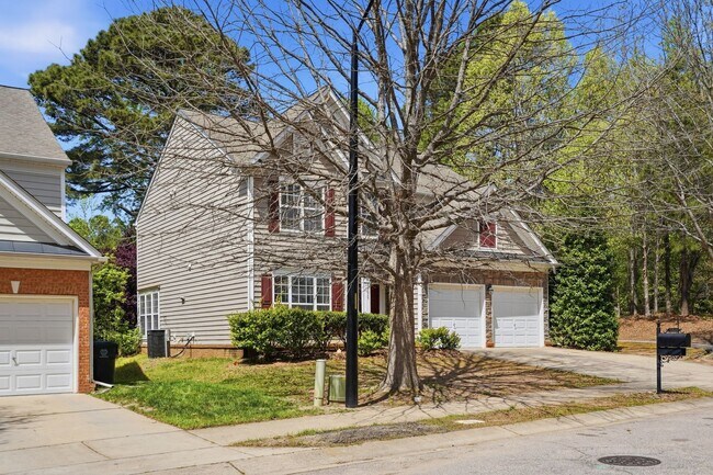 Foto del edificio - WAKEFIELD CORNER HOME WITH 4 BEDROOMS IS WAITING FOR YOU!