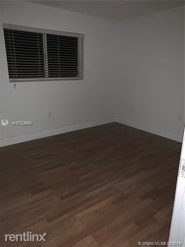 Building Photo - 8240 SW 149th Ct