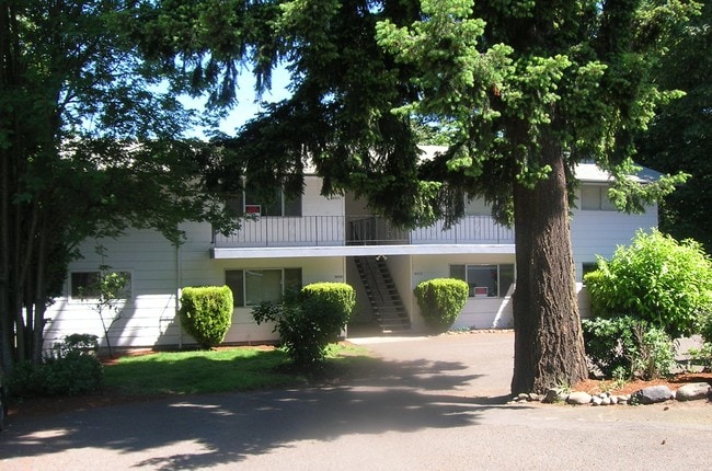 Foto del edificio - 10331-10341 NE Fargo St