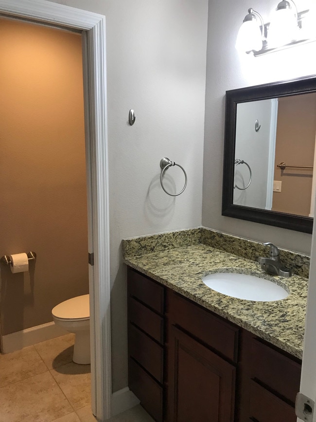 Building Photo - 2270 Hawks Cove Cir