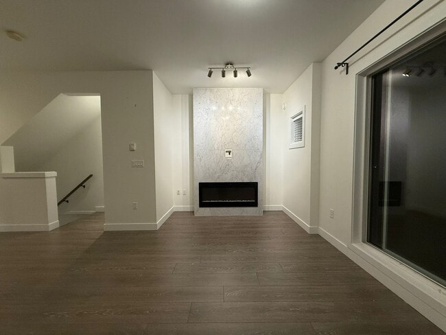 Building Photo - 9080 No. 3 Road