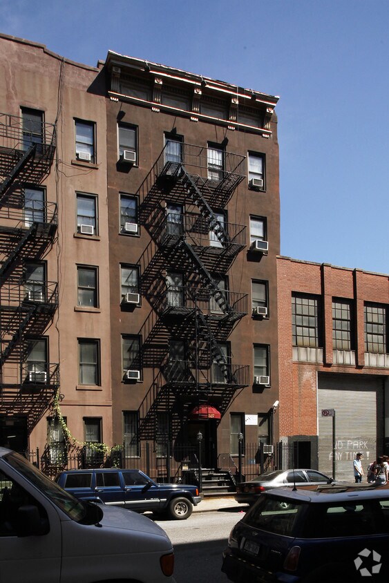 Foto del edificio - 527 W 48th St