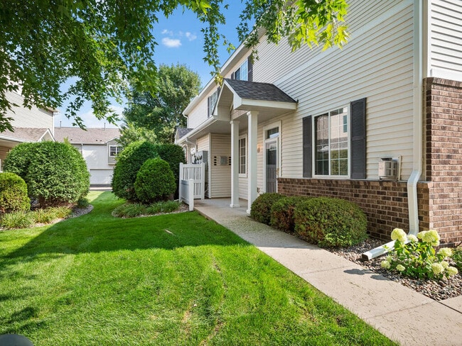 Side view - 3443 Cherry Ln