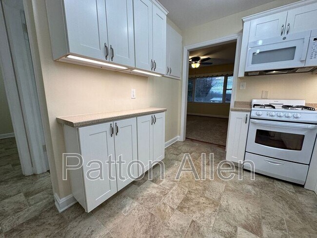Foto del edificio - 35 Olivette Rd