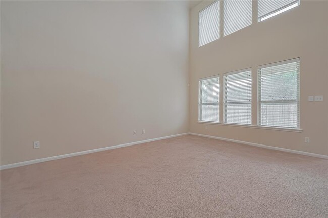 Building Photo - 26027 Chapman Falls Dr