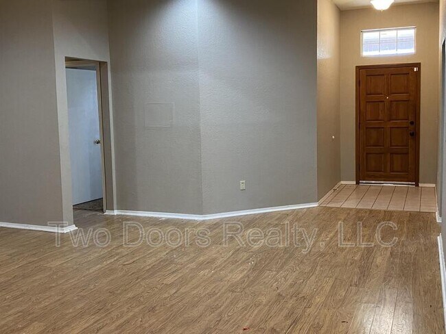 Foto del edificio - 1719 Craig Blvd